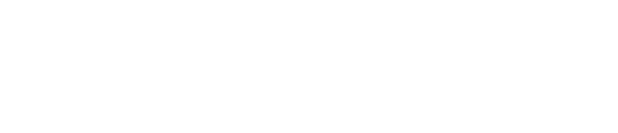 Die Strände von Agios Nikolaos  Etwas von Nachteil für Agios Nikolaos ist, dass dieser Ort nur über zwei recht kleine Stadtstrände sowie einen etwas größeren im Norden verfügt. Wer also sein Hotel direkt im Ort gebucht haben sollte, ist deshalb gut beraten, sich einen Mietwagen zu organisieren: Mit diesem können dann innerhalb weniger Fahrminuten viele weitere Strände erreicht werden. Besonders erwähnenswert sind hier die sehr seichten und geschützt liegenden – und daher extrem gut für Familien geeigneten Kiesstrände von Elounda in westlicher Richtung, oder die berühmte Sandbucht von Kalo Chorio (Istron) in östlicher Richtung.